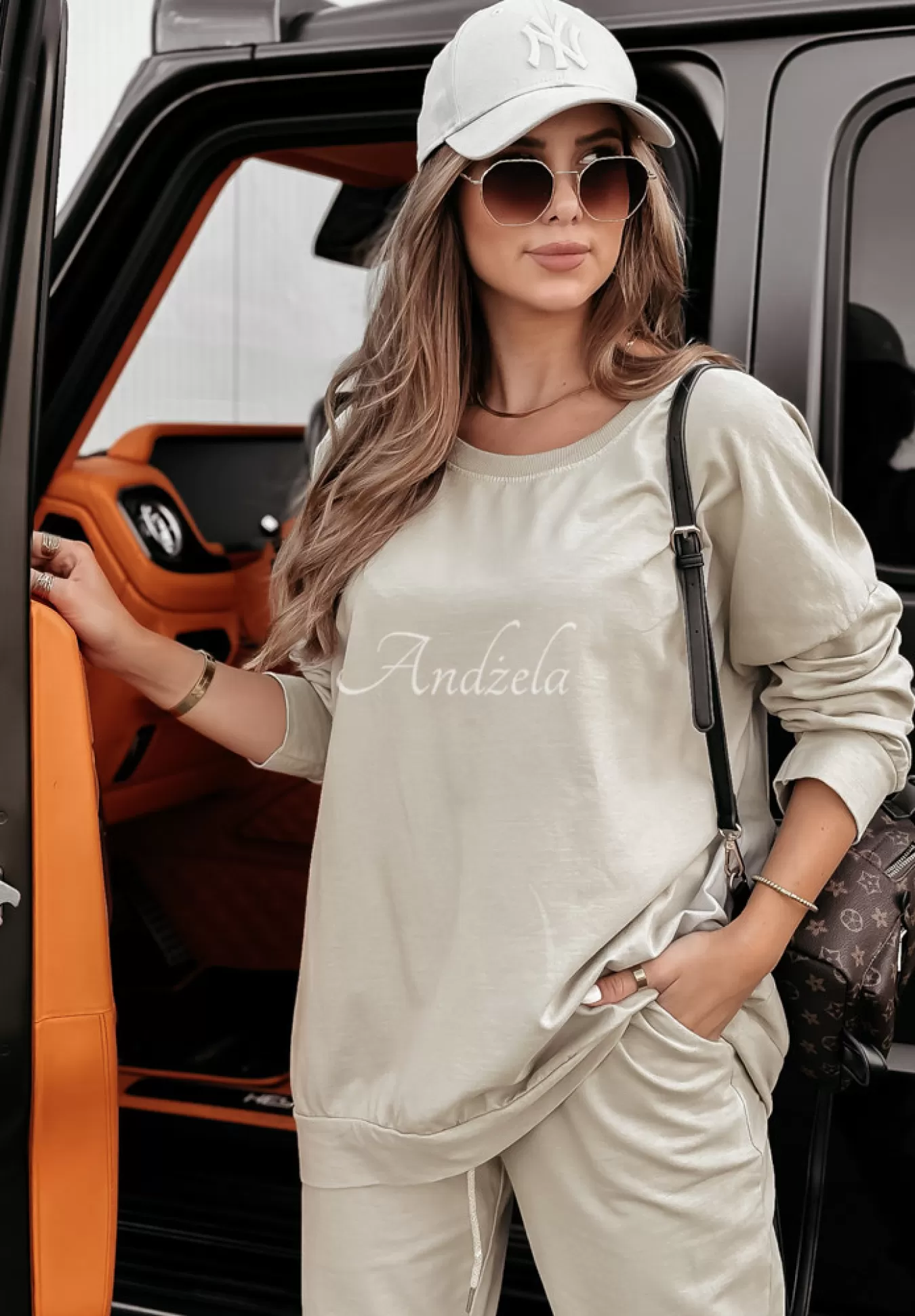 Store Bluza Oversize Power Flex Bezowa Kobieta Bluzy