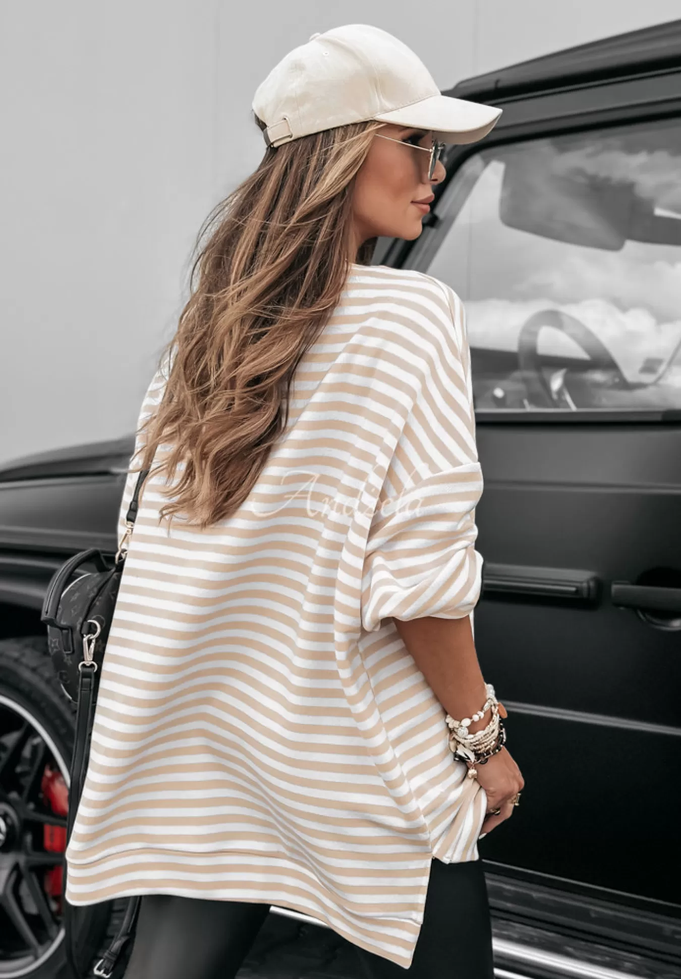 Discount Bluza Oversize W Paski Stripes All The Ultimate Bialo-Bezowa Kobieta Bluzy