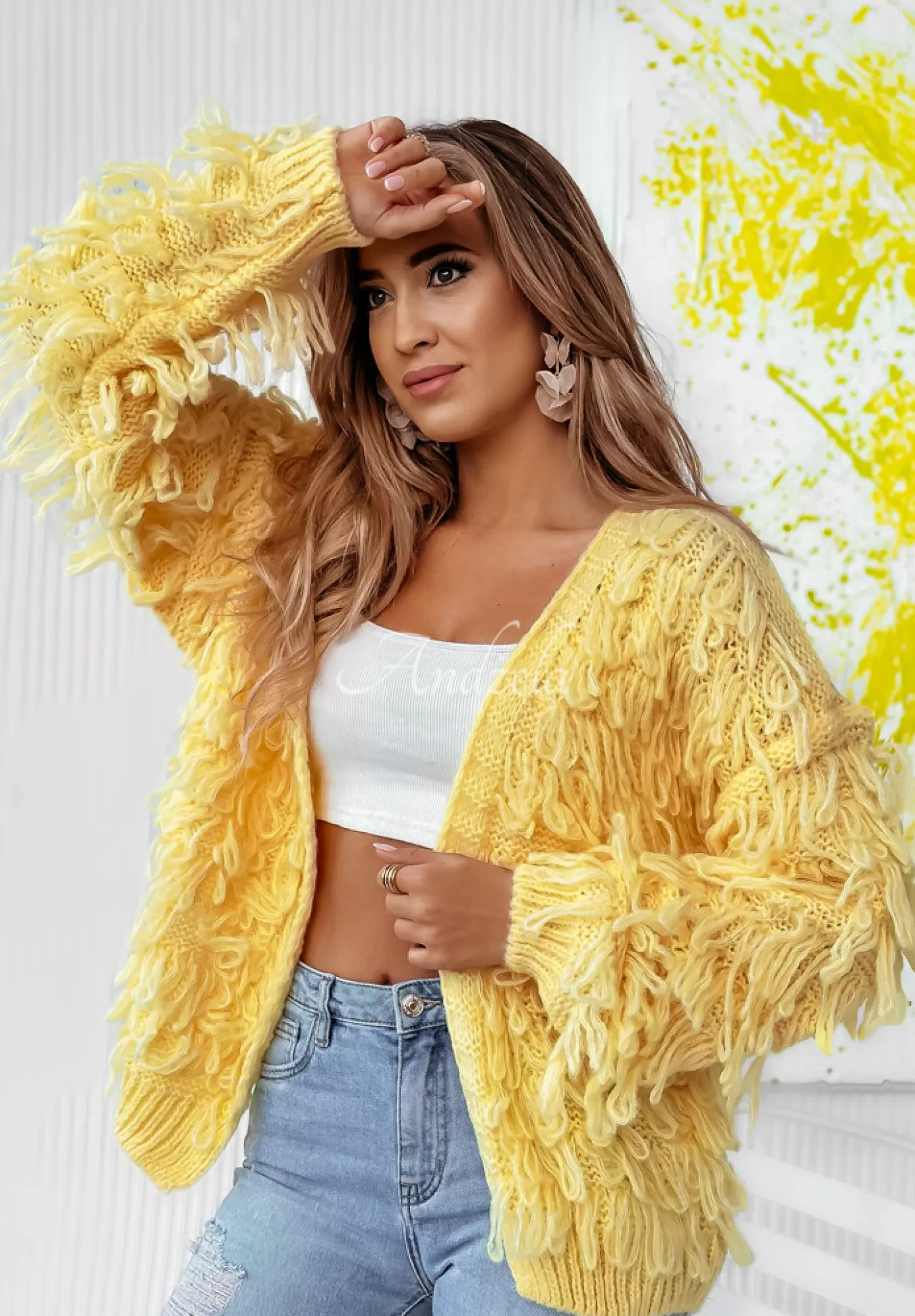 Shop Krotki Kardigan Z Fredzlami Fringe Bananowy Kobieta Kardigany