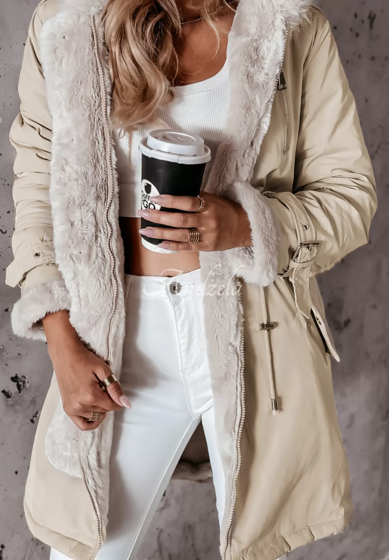 Hot Kurtka Parka Z Futerkiem Keep It Cozy Bezowa Kobieta Kurtki