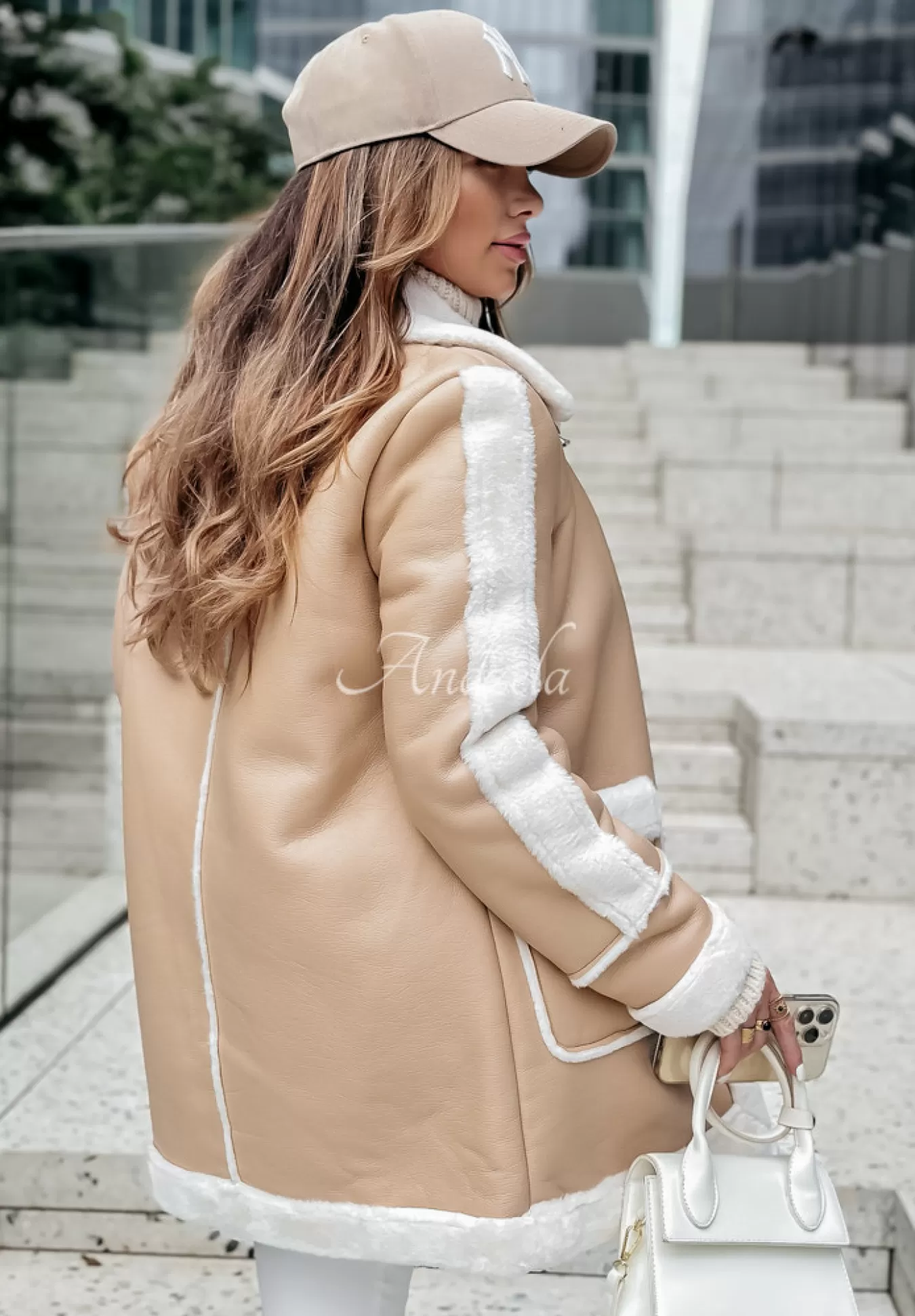 Flash Sale Kurtka Z Imitacji Skory Z Futrem Fluffy Clouds Camelowa Kobieta Kurtki