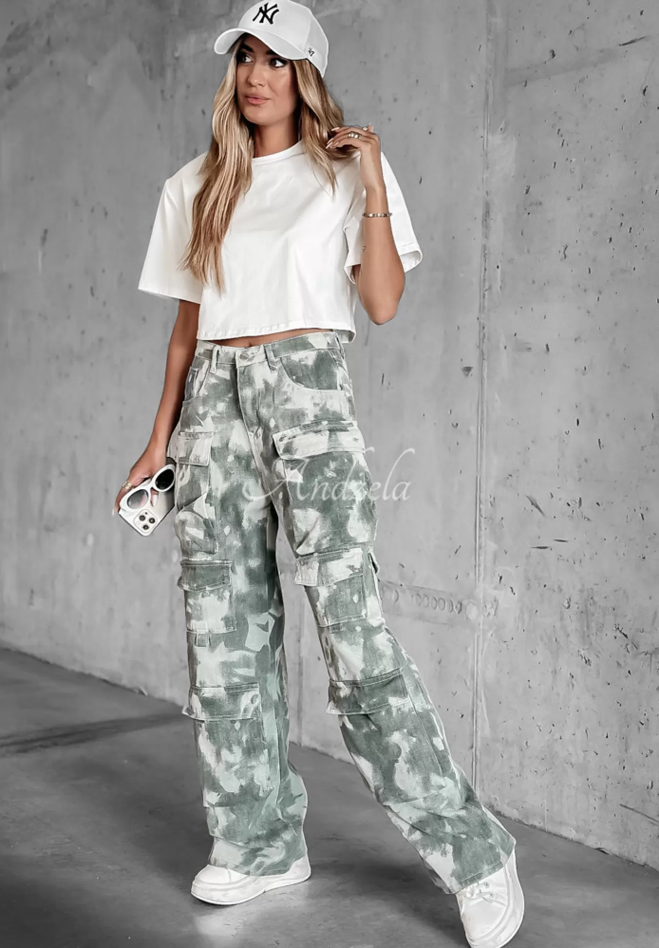 Cheap Spodnie Jeansowe Cargo Z Kieszeniami We Wzor Moro Cranston Khaki Kobieta Jeansy