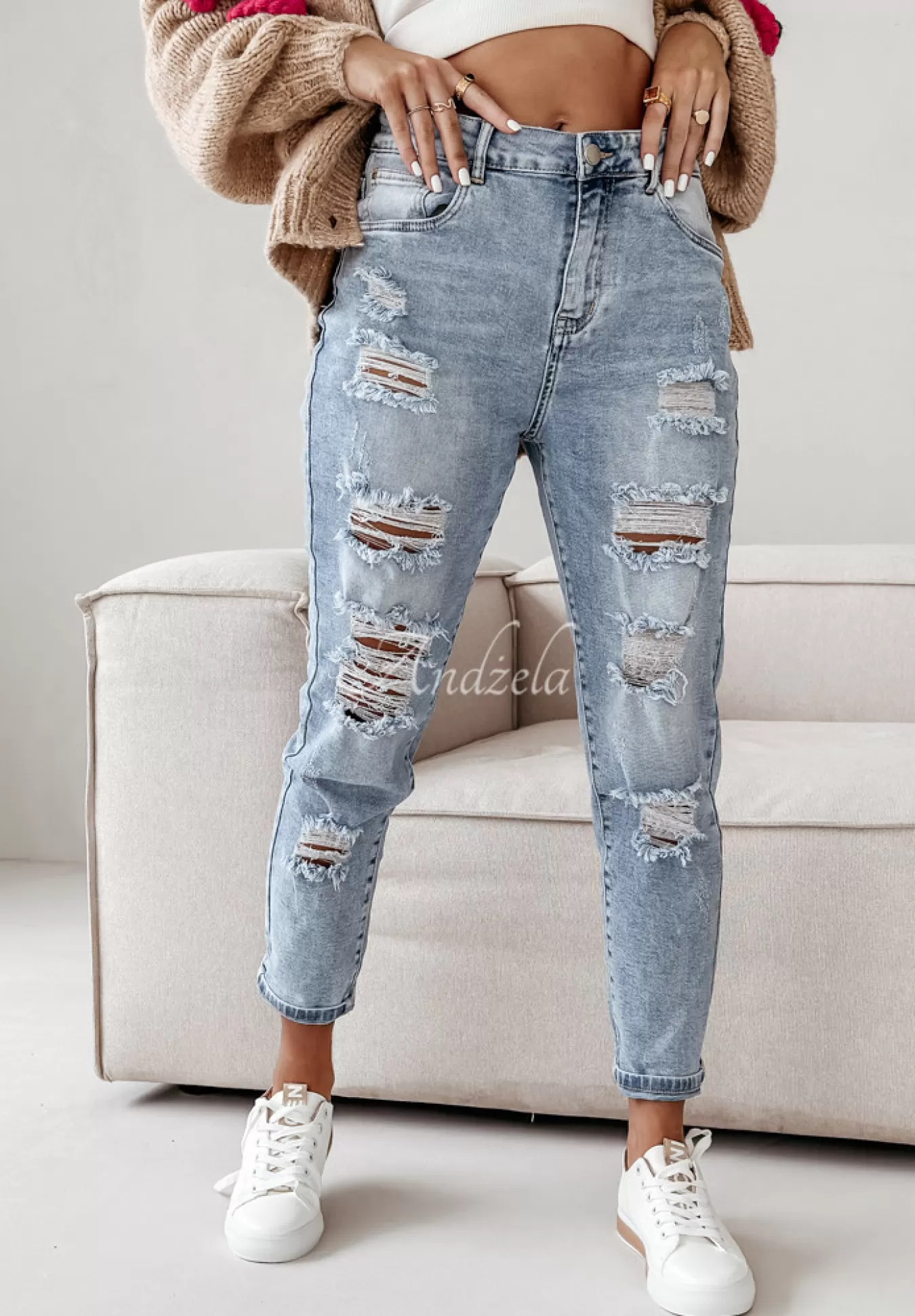 Outlet Spodnie Jeansowe Z Przetarciami It'S Over Jasnoniebieskie Kobieta Jeansy