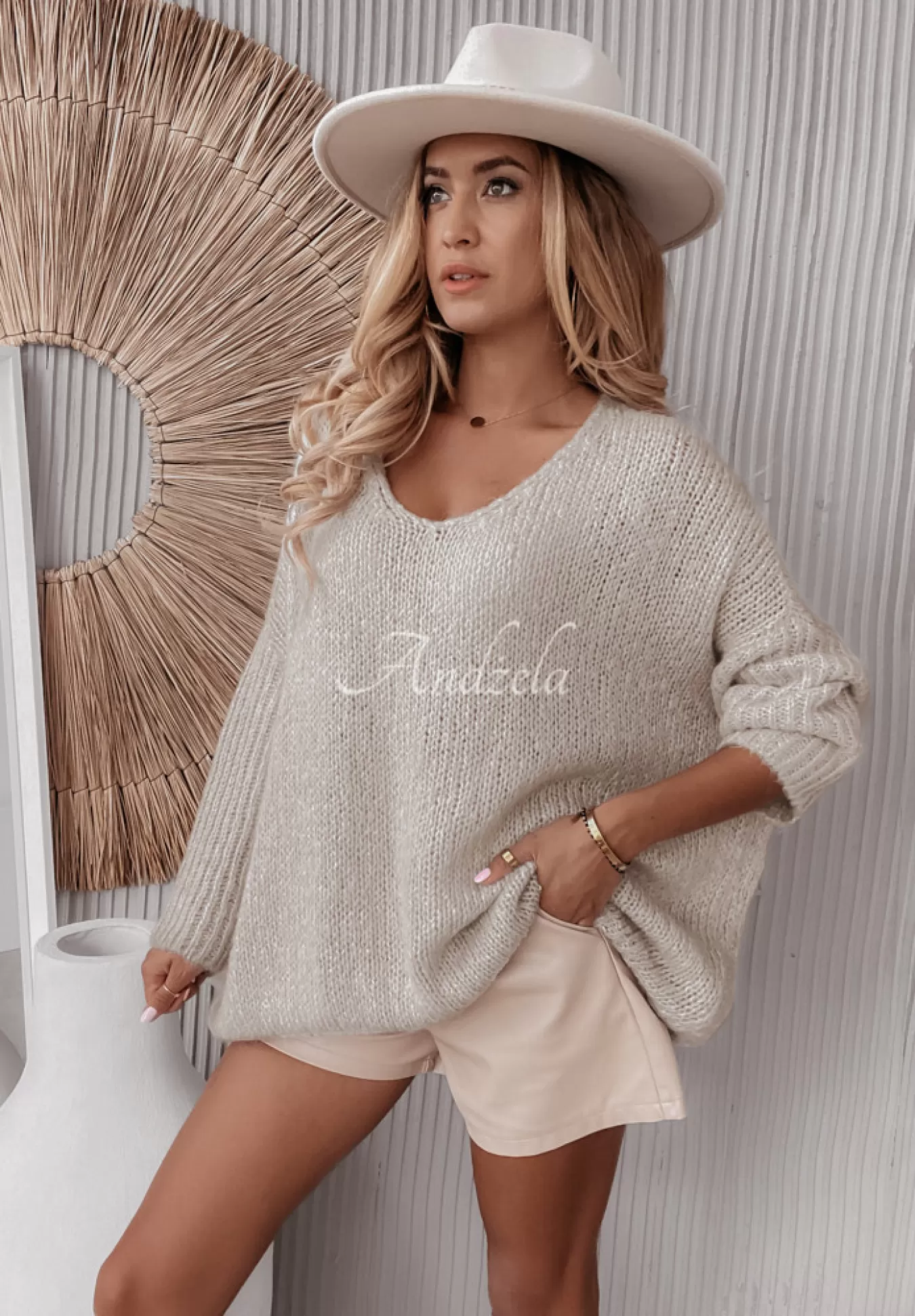 Cheap Sweter Oversize Z Dekoltem Pittsburg Bezowy Kobieta Swetry