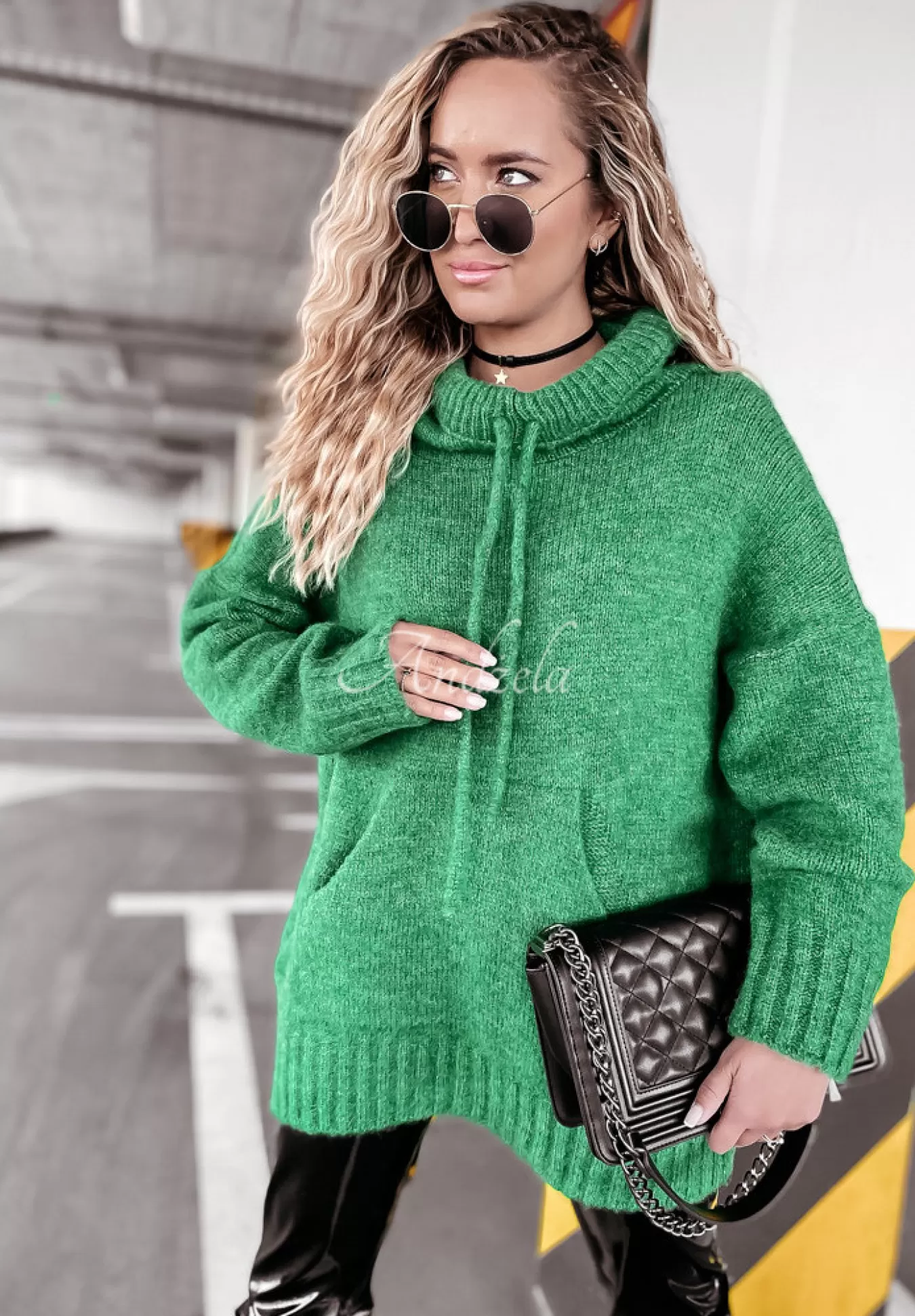 Fashion Sweter Oversize Z Kapturem Carra Zielony Kobieta Swetry