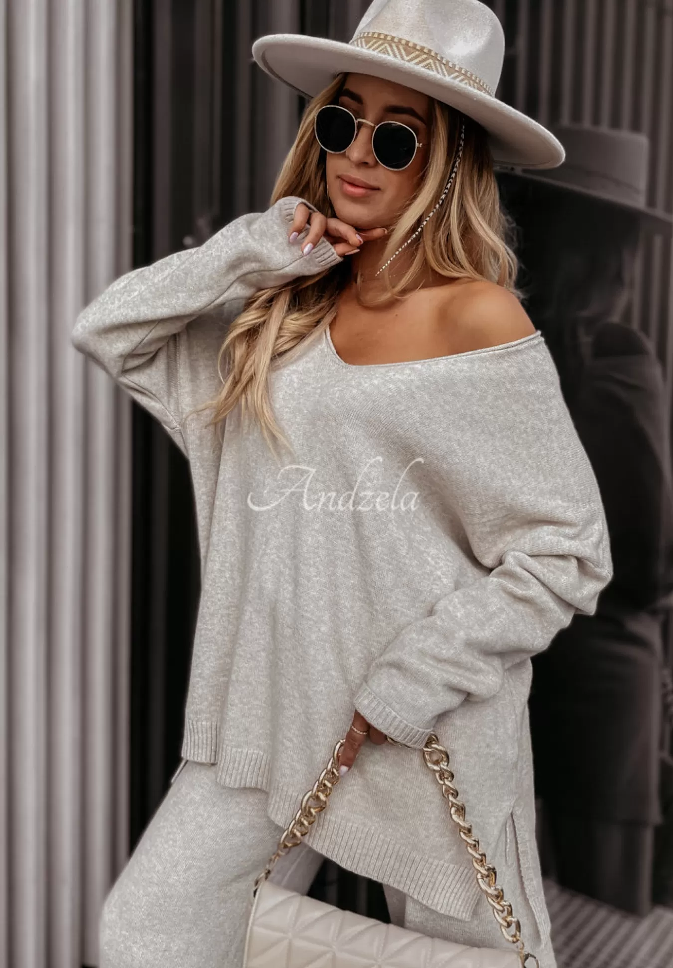 Store Sweter Oversize Z Rozcieciami Desire Bezowy Kobieta Swetry