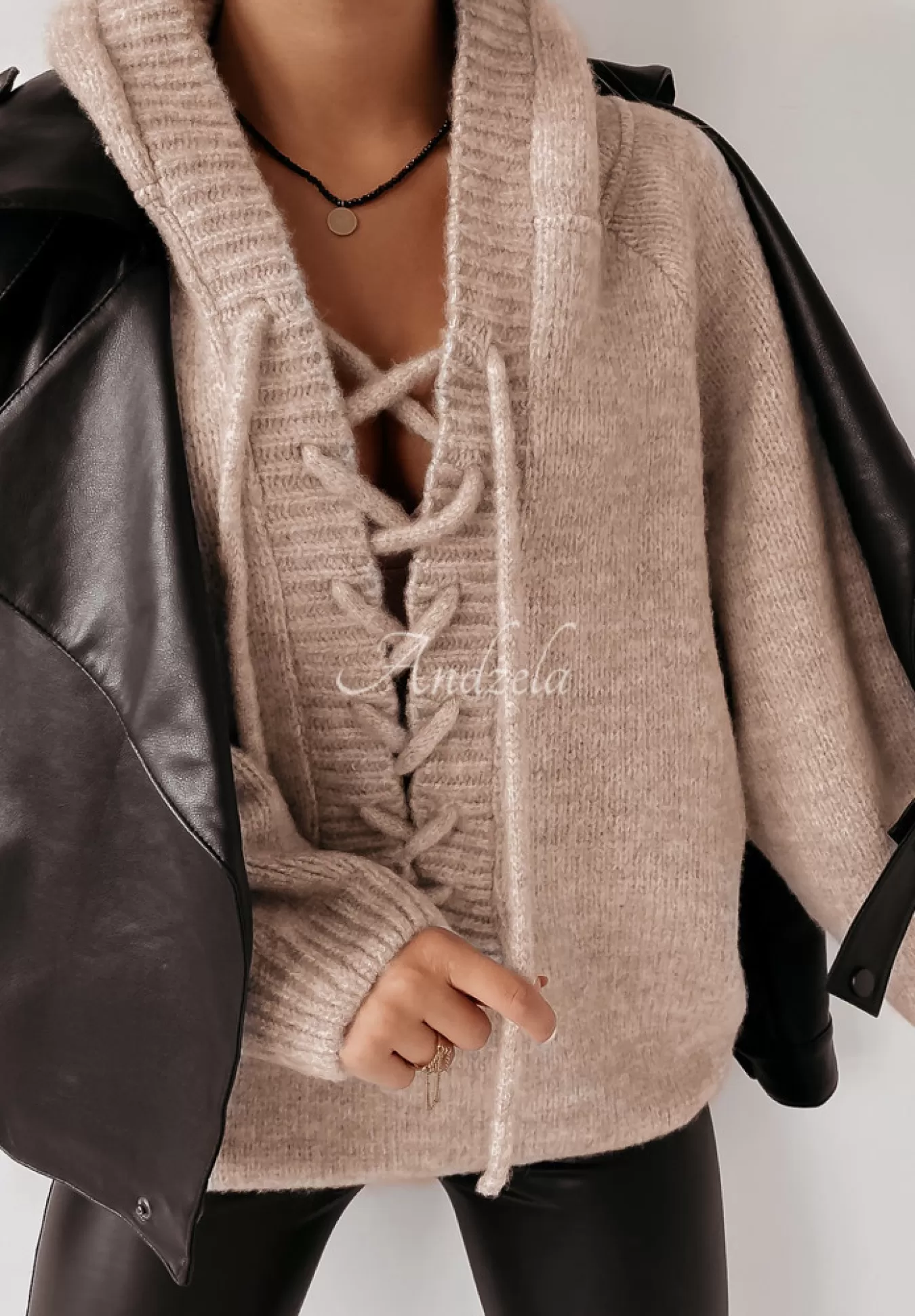 Hot Sweter Oversize Ze Sznurowaniem I Kapturem Laossi Bezowy Kobieta Swetry