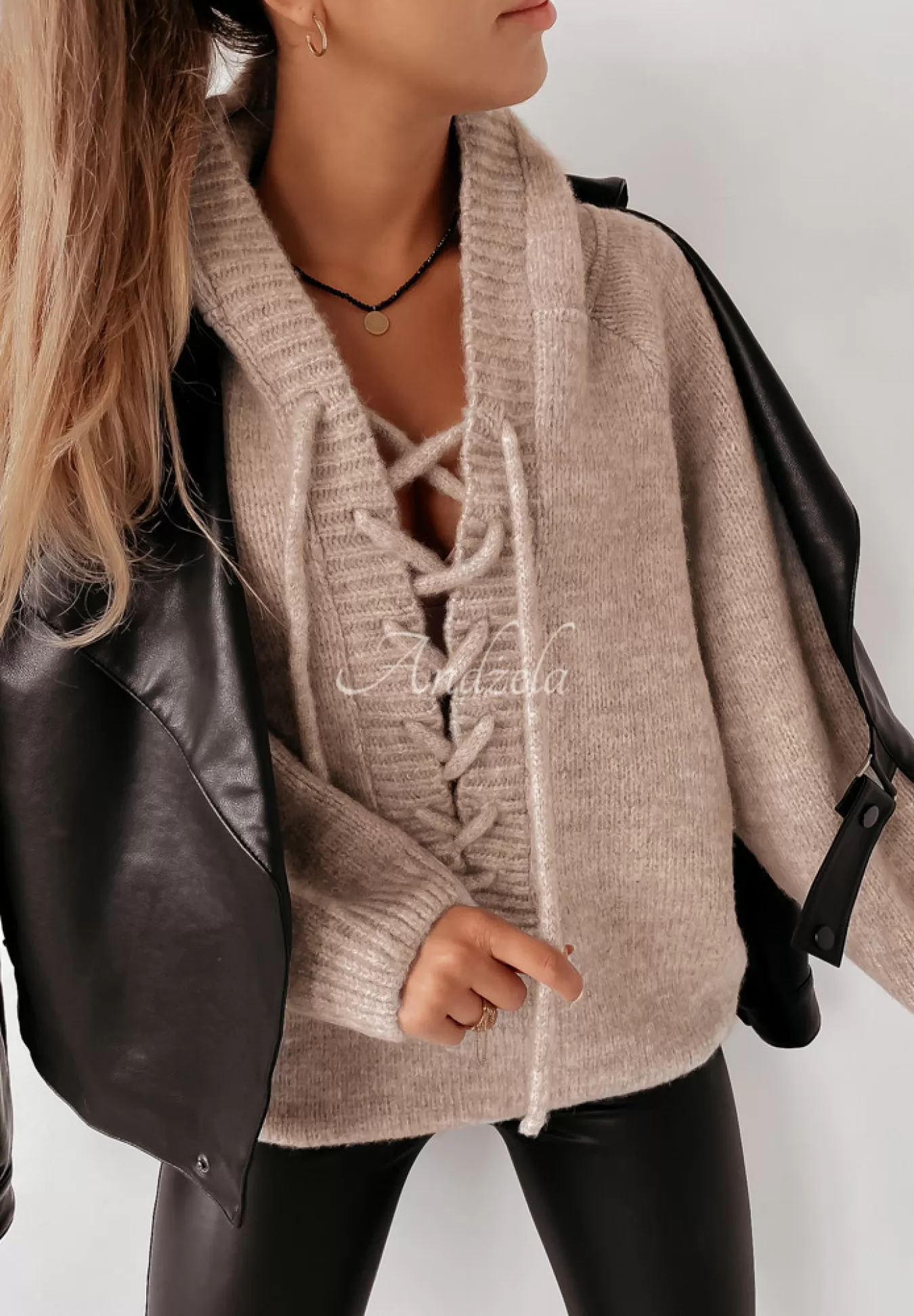 Hot Sweter Oversize Ze Sznurowaniem I Kapturem Laossi Bezowy Kobieta Swetry