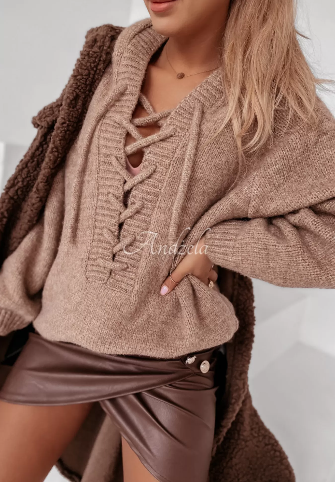 Best Sweter Oversize Ze Sznurowaniem I Kapturem Laossi Camelowy Kobieta Swetry