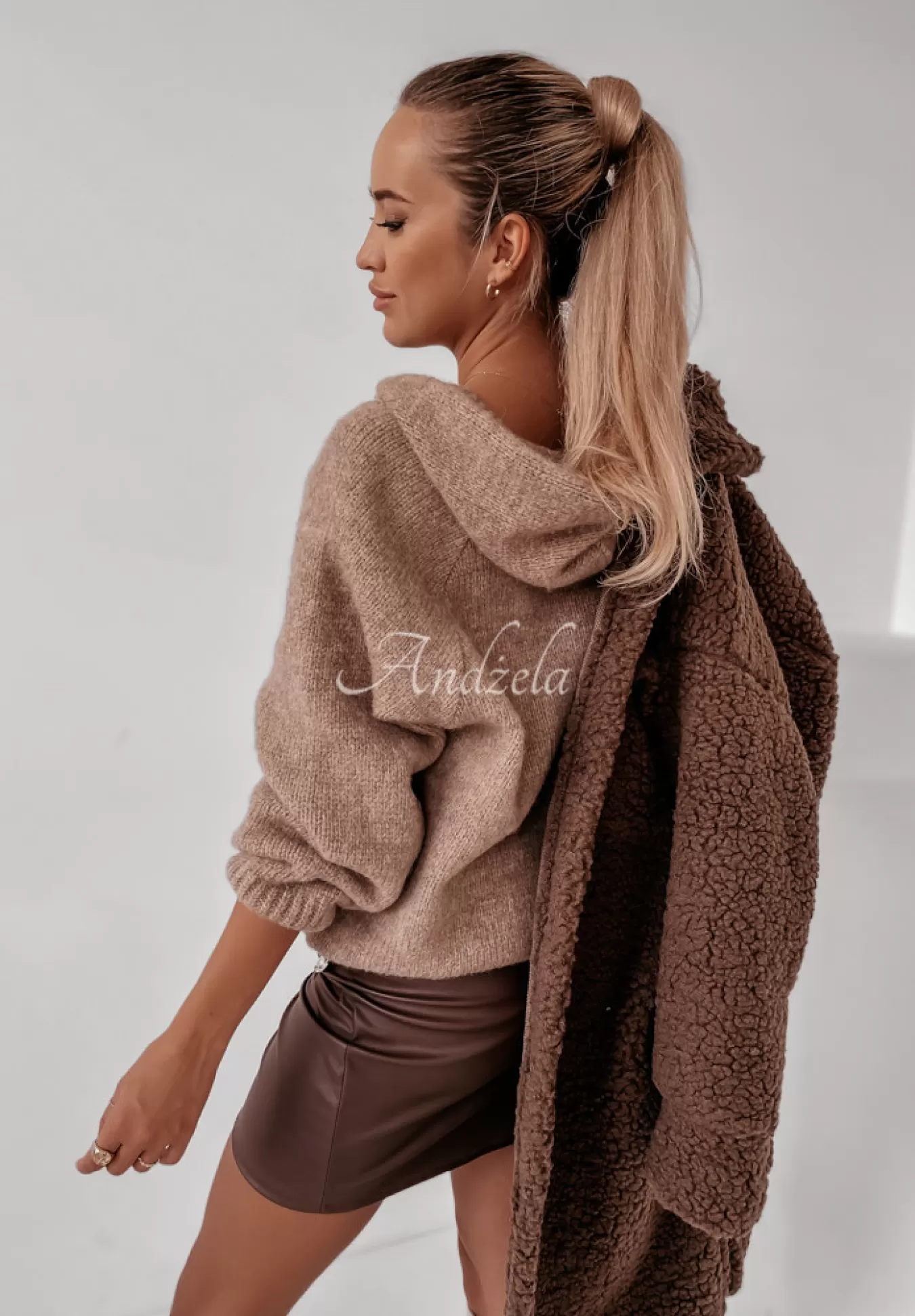 Best Sweter Oversize Ze Sznurowaniem I Kapturem Laossi Camelowy Kobieta Swetry