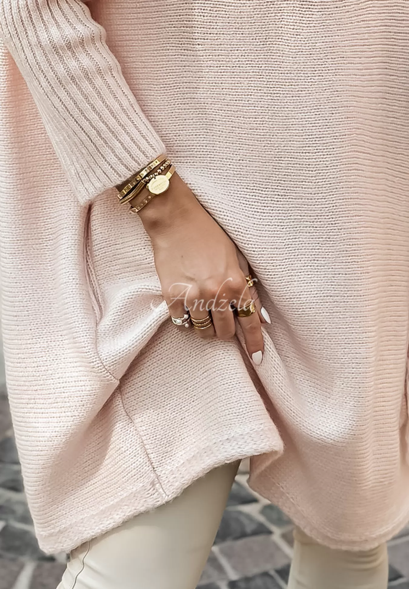 Shop Sweter Sukienka Oversize Z Fredzlami Hot Tea Pudrowy Roz Kobieta Swetry