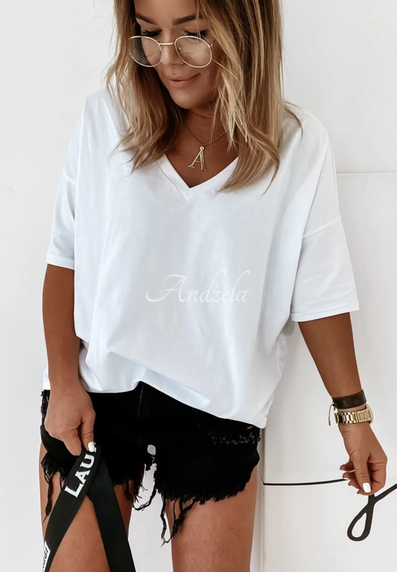 Sale T-Shirt Oversize Z Dekoltem W Serek Cascade Bialy Kobieta Bluzki