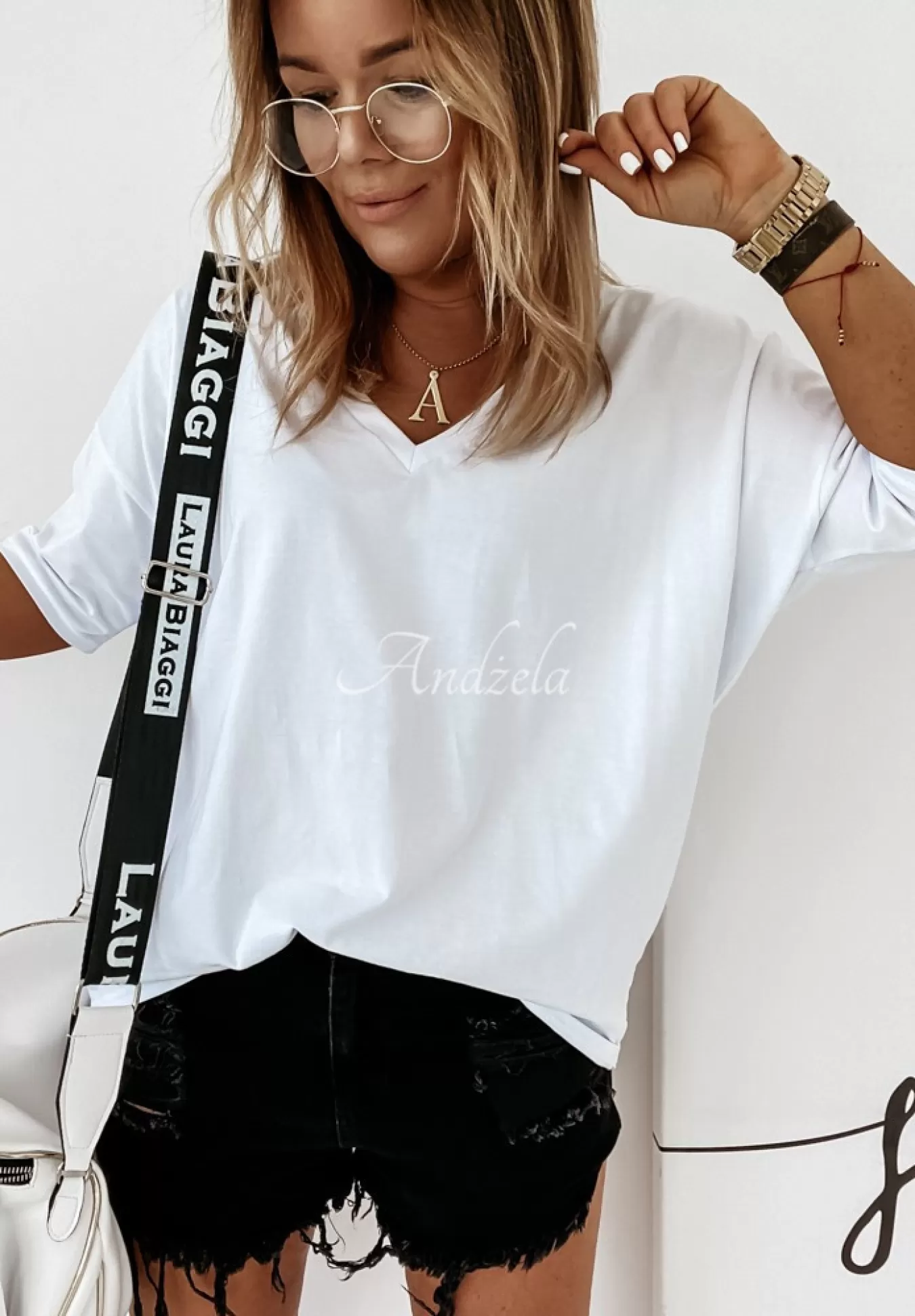 Sale T-Shirt Oversize Z Dekoltem W Serek Cascade Bialy Kobieta Bluzki