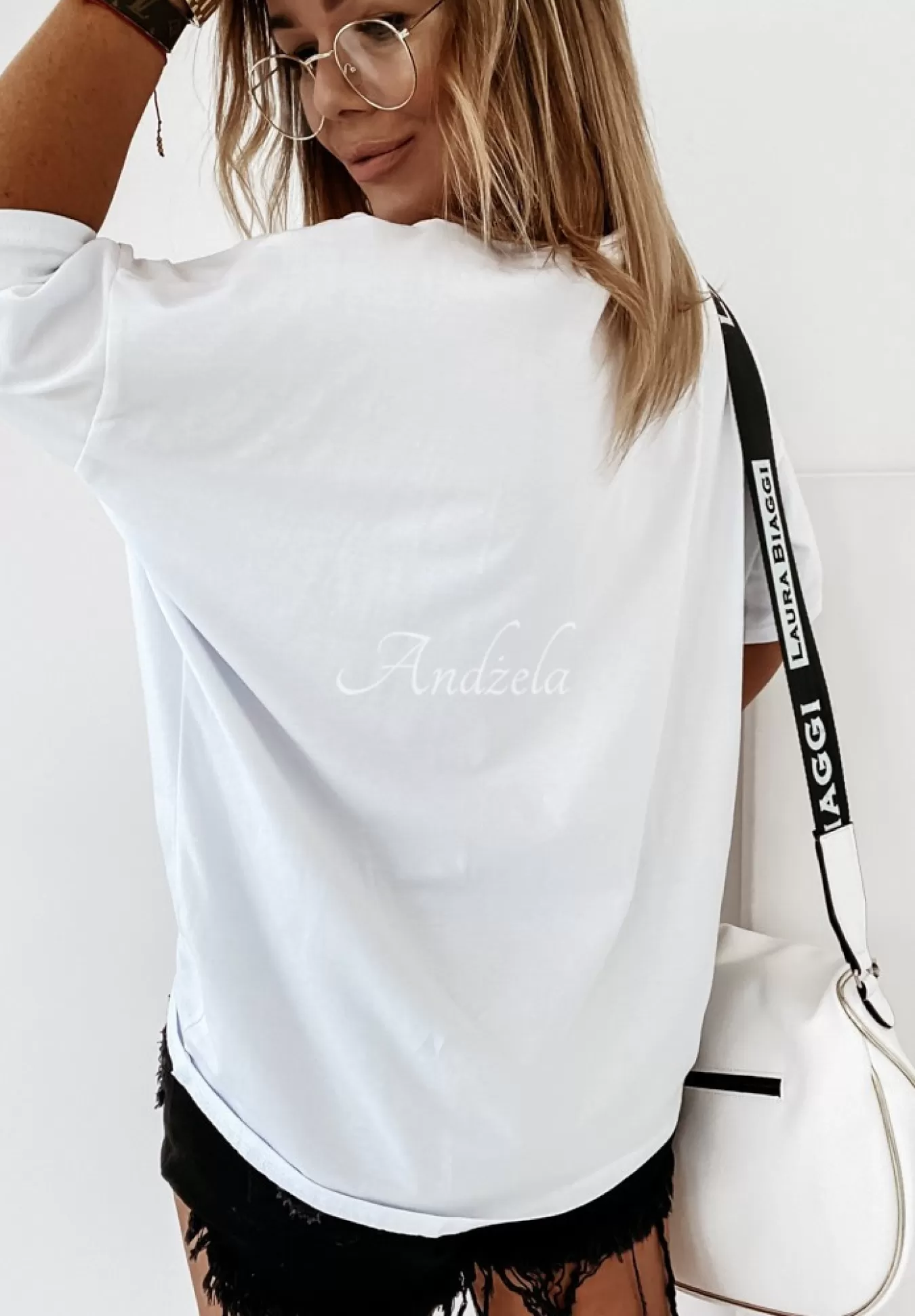 Sale T-Shirt Oversize Z Dekoltem W Serek Cascade Bialy Kobieta Bluzki