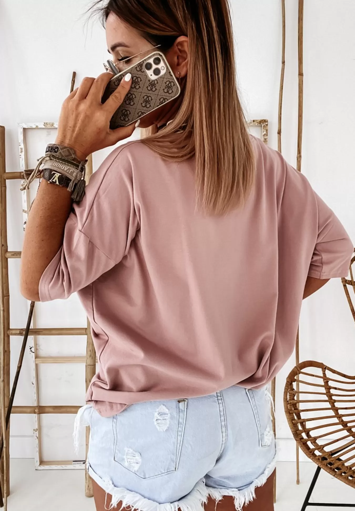 Best Sale T-Shirt Oversize Z Dekoltem W Serek Cascade Pudrowy Roz Kobieta Bluzki