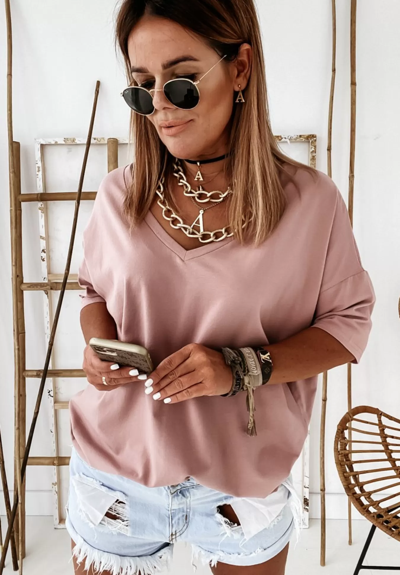 Best Sale T-Shirt Oversize Z Dekoltem W Serek Cascade Pudrowy Roz Kobieta Bluzki