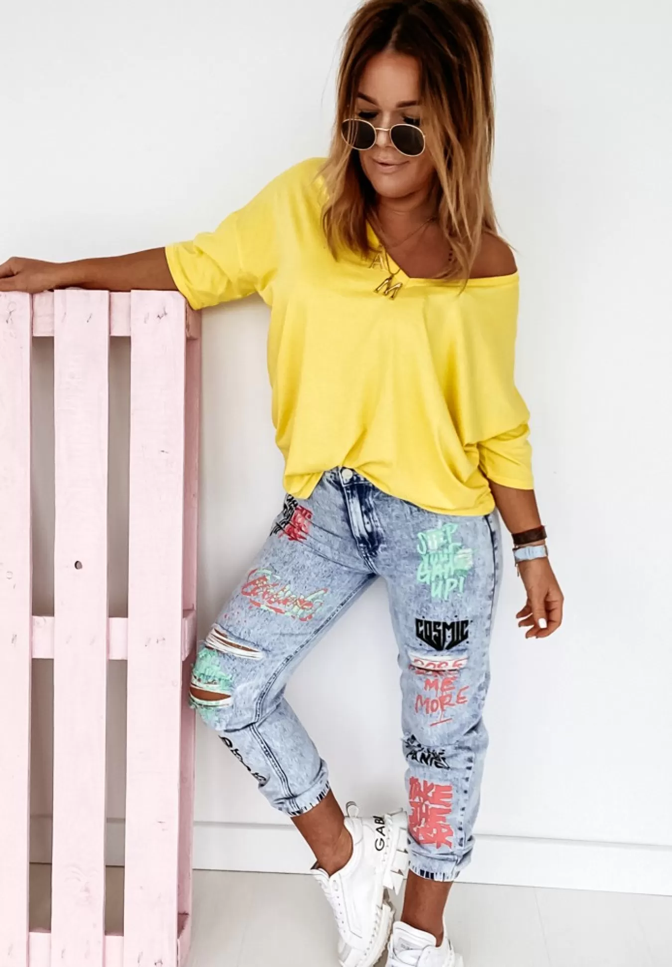 Best T-Shirt Oversize Z Dekoltem W Serek Cascade Zolty Kobieta Bluzki