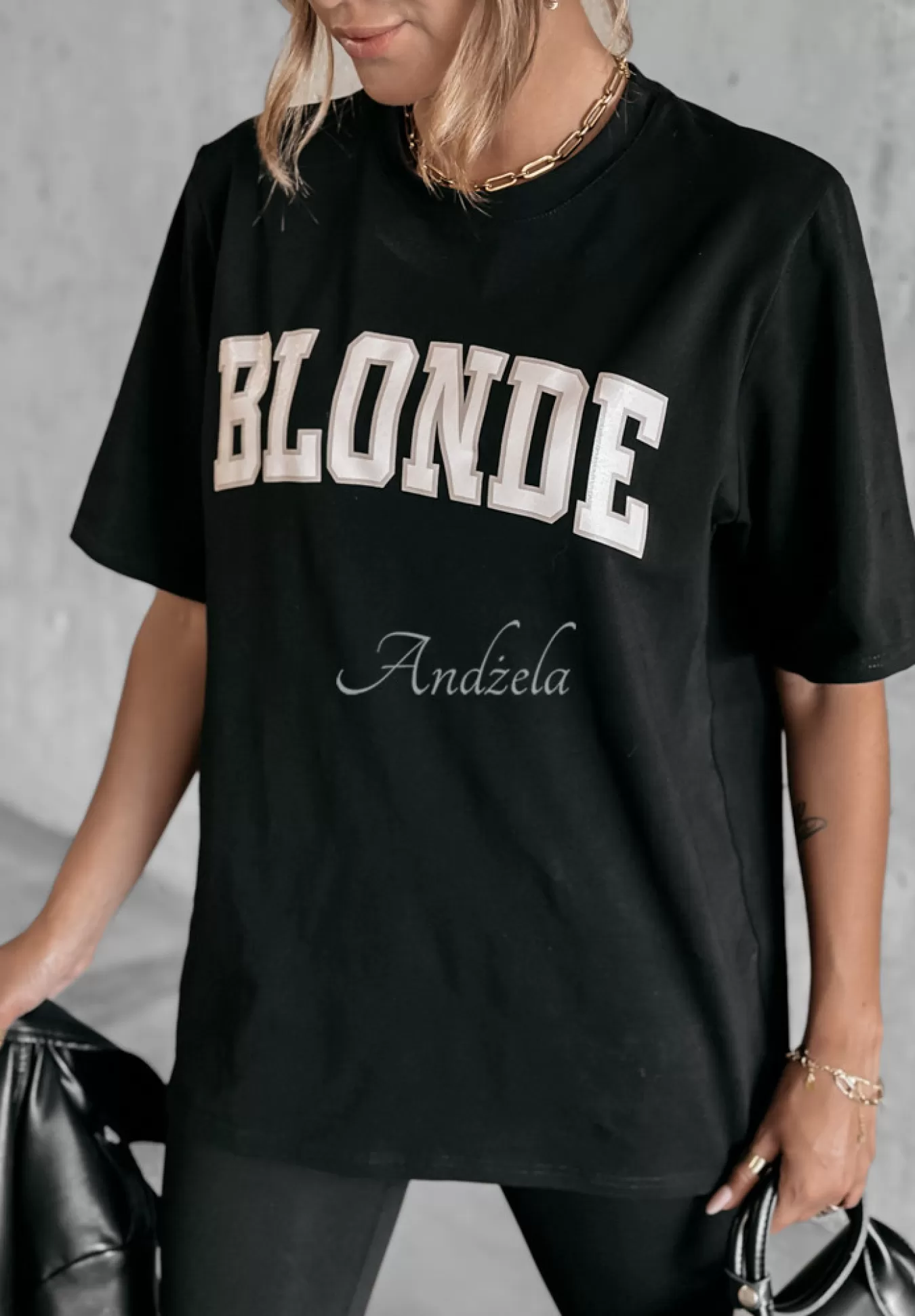 Hot T-Shirt Z Nadrukiem Blonde Czarny Kobieta T-Shirty