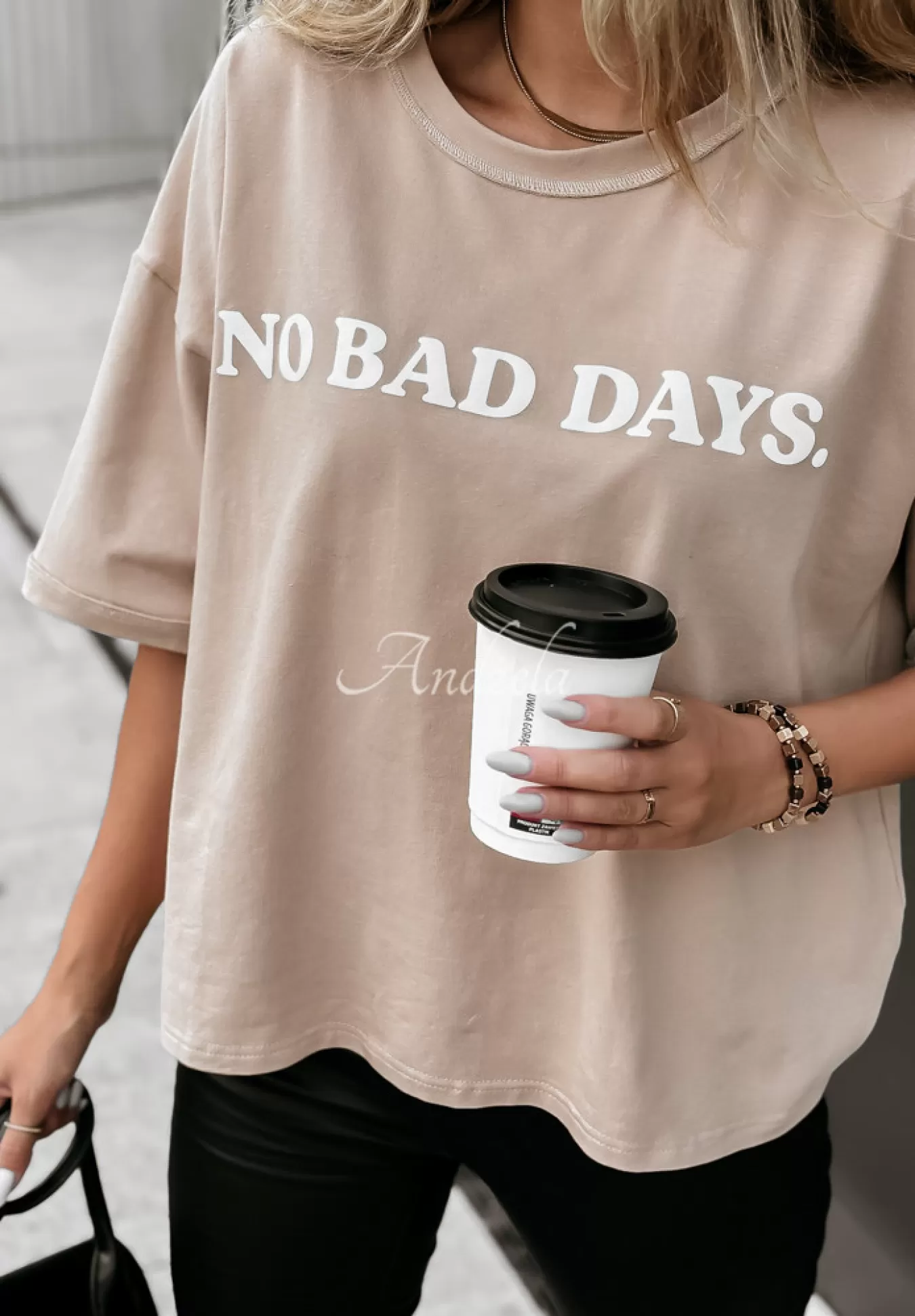 Hot T-Shirt Z Nadrukiem No Bad Days Bezowy Kobieta T-Shirty