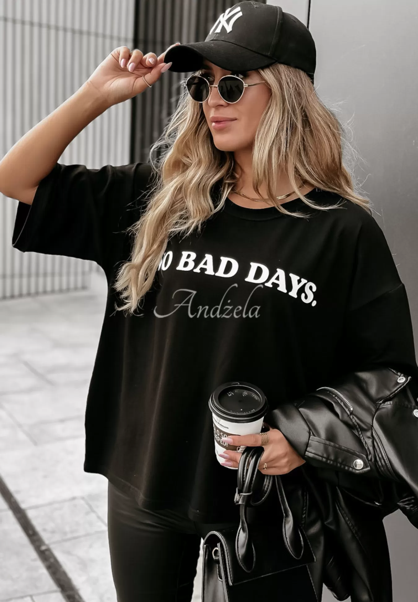 Outlet T-Shirt Z Nadrukiem No Bad Days Czarny Kobieta T-Shirty